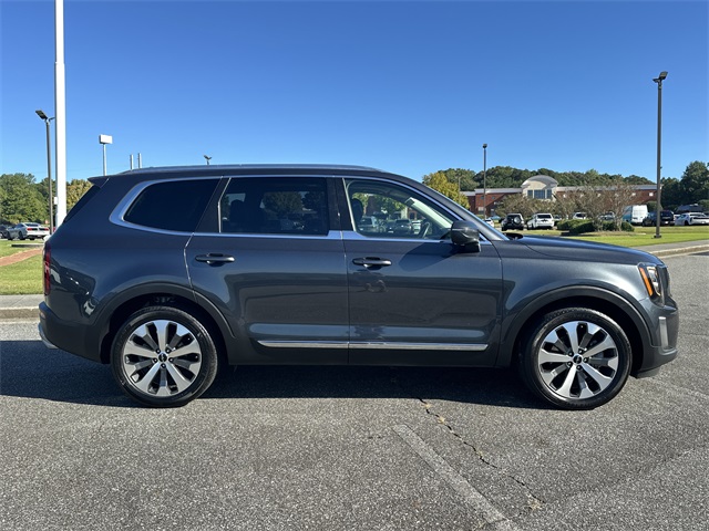 2022 Kia Telluride EX photo 4