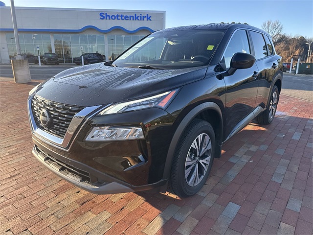 2023 Nissan Rogue SV's photo