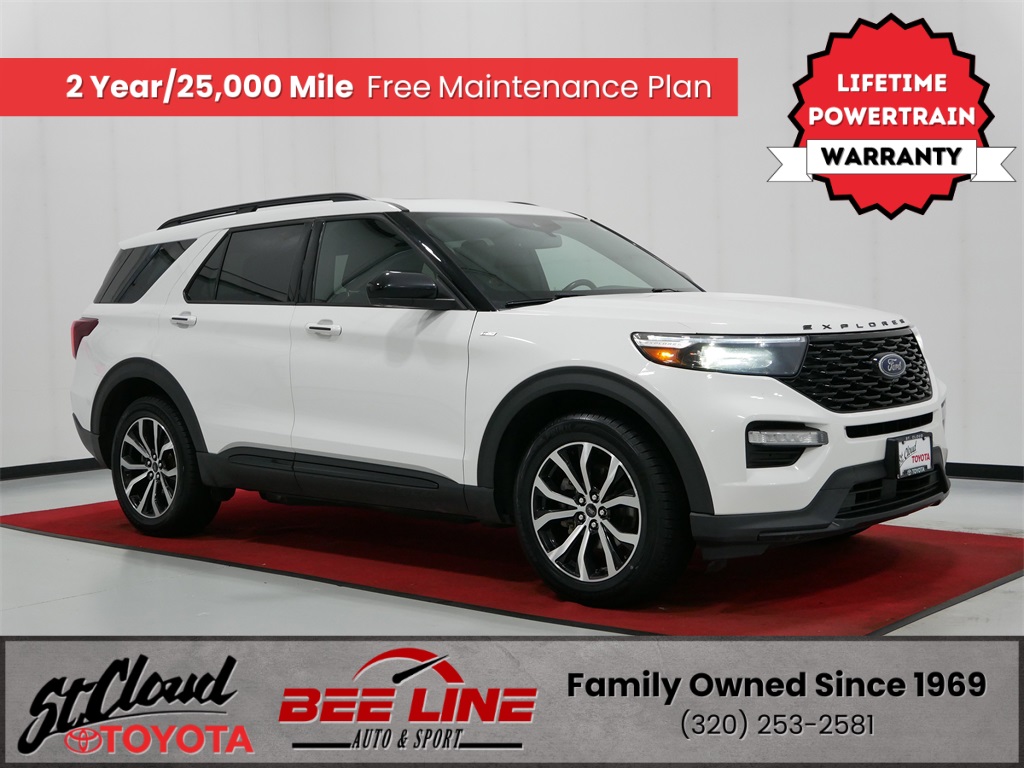 2022 Ford Explorer ST-LINE's photo