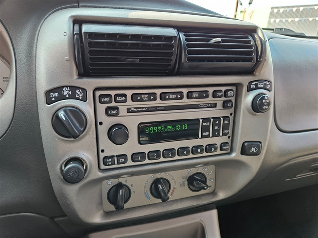 2002 Ford Explorer Sport Trac photo 16