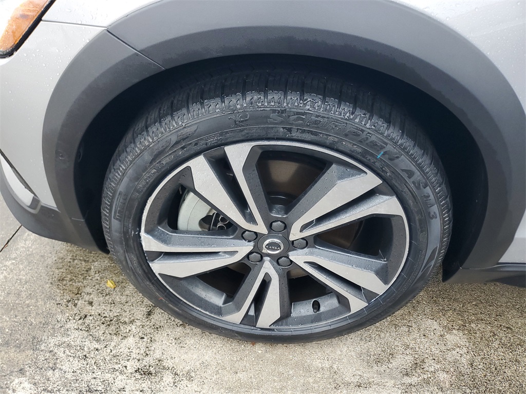 used 2025 Volvo V60 Cross Country car, priced at $32,995