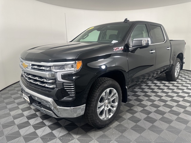 2025 Chevrolet Silverado 1500 LTZ photo 5