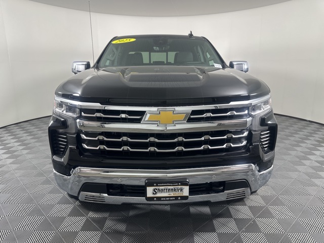 2025 Chevrolet Silverado 1500 LTZ photo 6