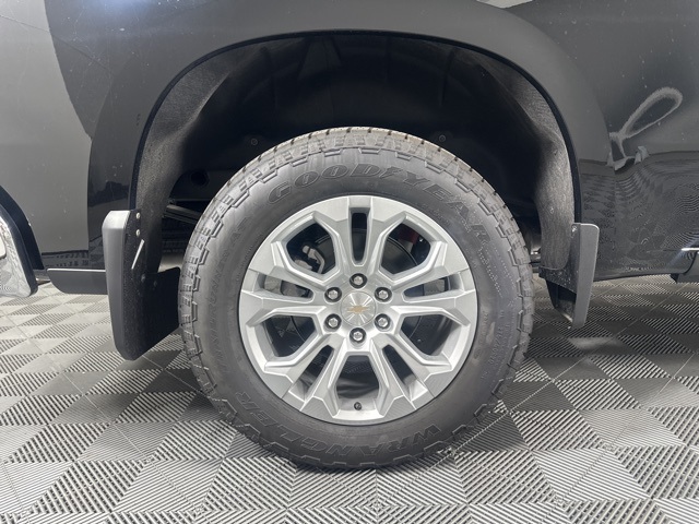 2025 Chevrolet Silverado 1500 LTZ photo 8