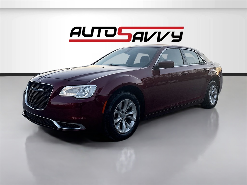 2022 Chrysler 300 - Image 3