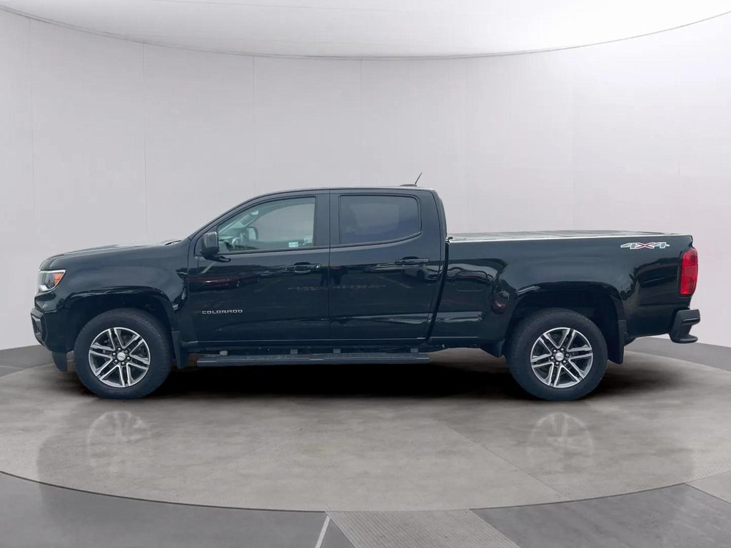 2021 Chevrolet Colorado LT photo 2