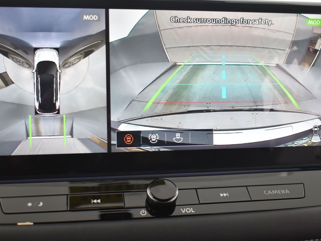 2025 Nissan Rogue Platinum photo 5