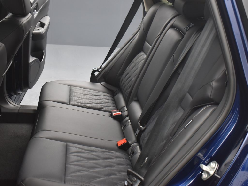 2025 Nissan Rogue Platinum photo 11