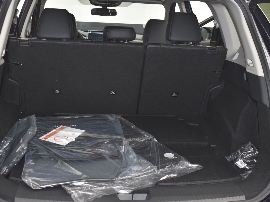 2025 Nissan Rogue Platinum photo 12