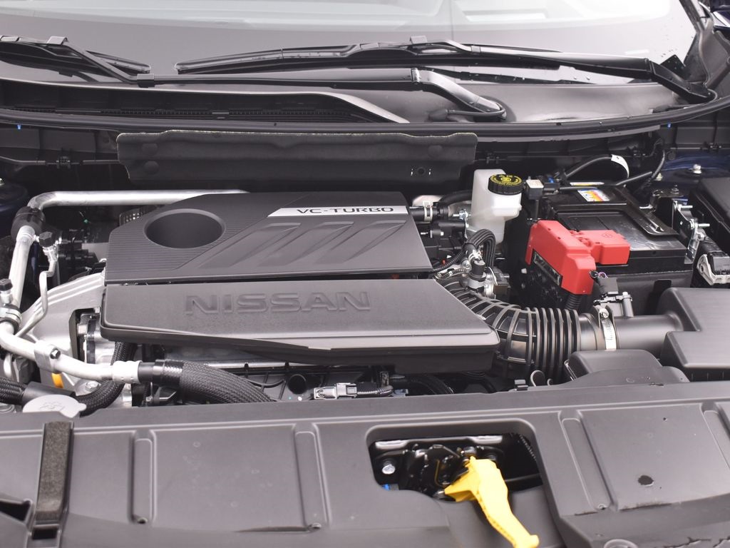 2025 Nissan Rogue Platinum photo 16
