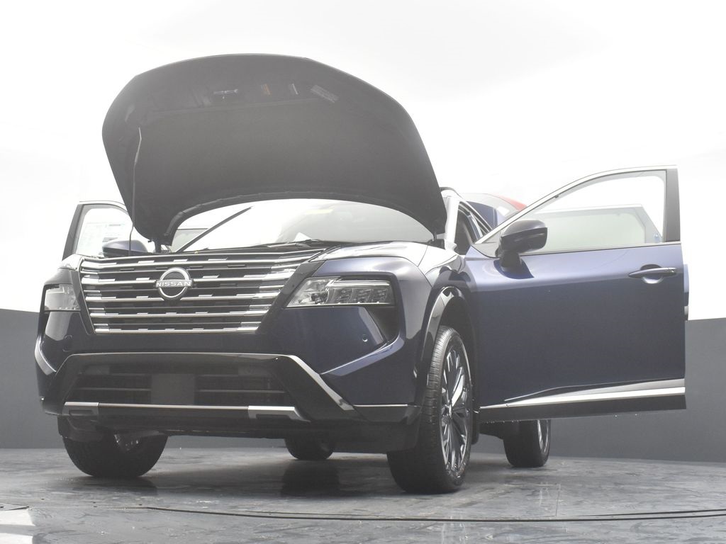 2025 Nissan Rogue Platinum photo 29