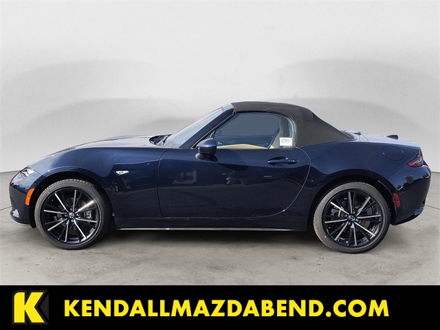 2025 Mazda MX-5 Miata Miata Grand Touring photo 2