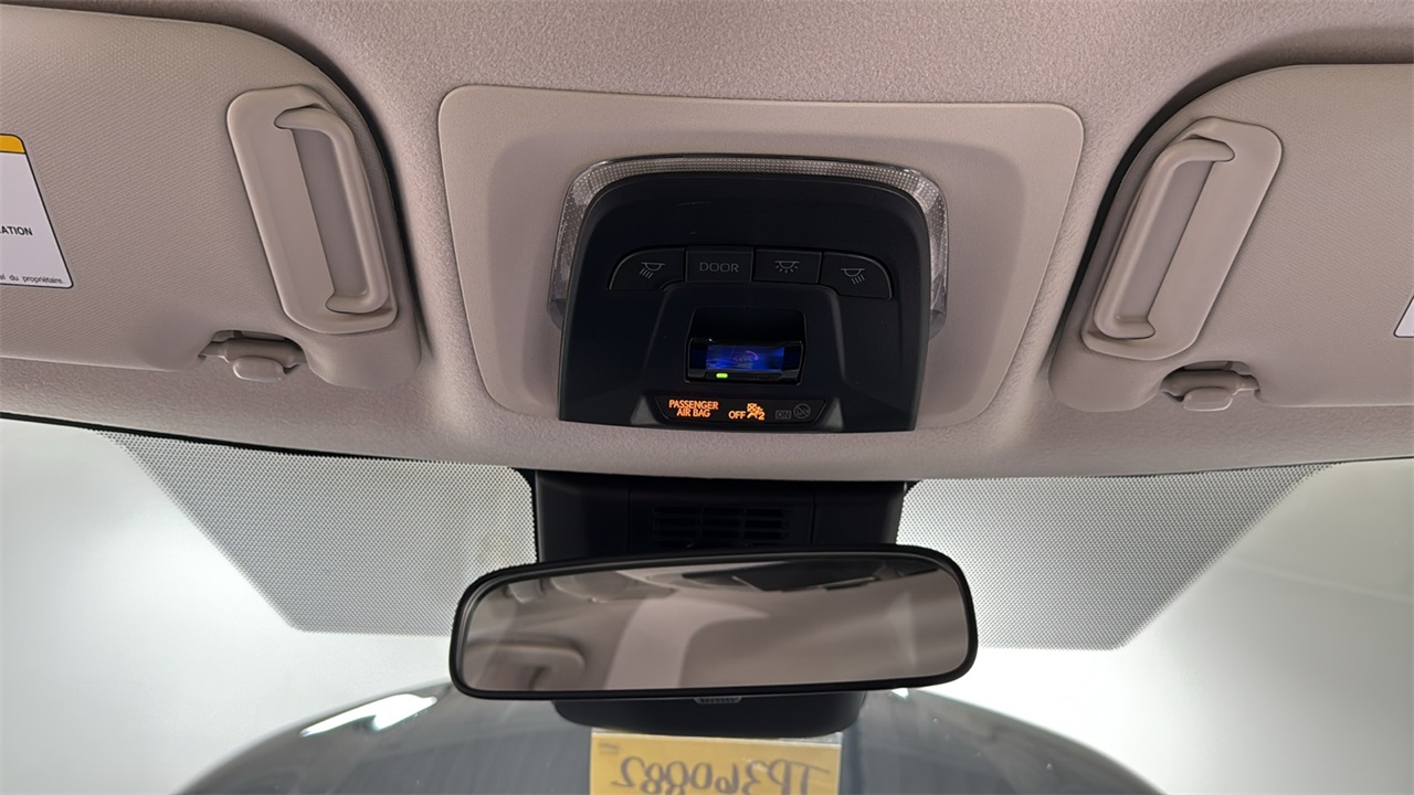 2026 Toyota Corolla LE photo 11