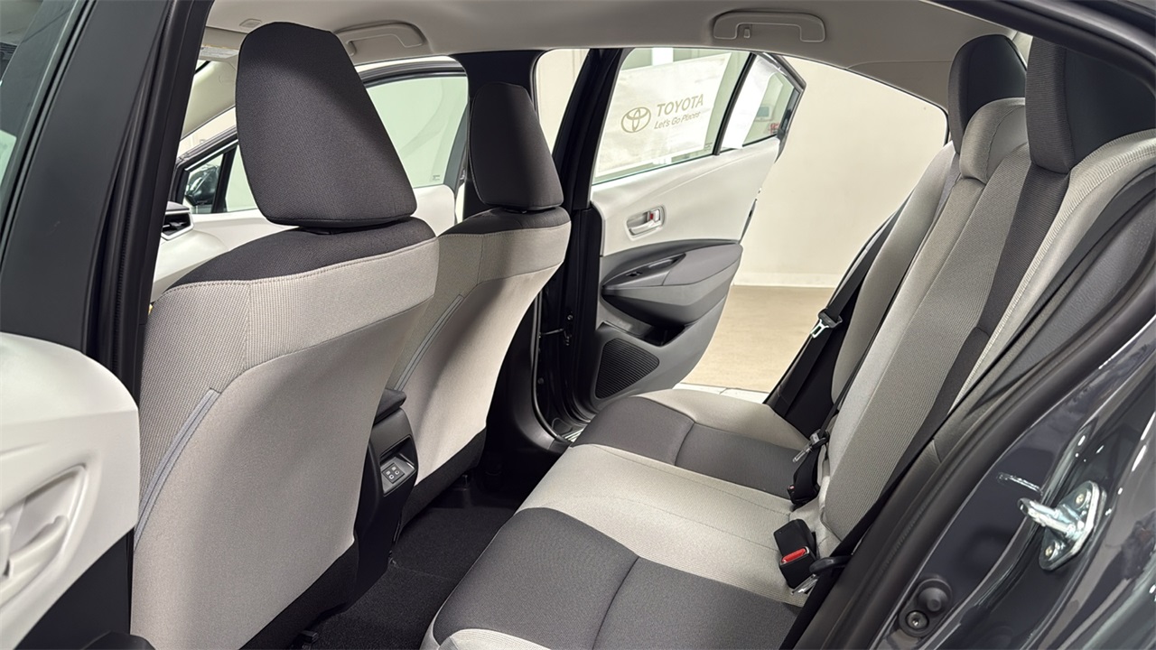 2026 Toyota Corolla LE photo 15