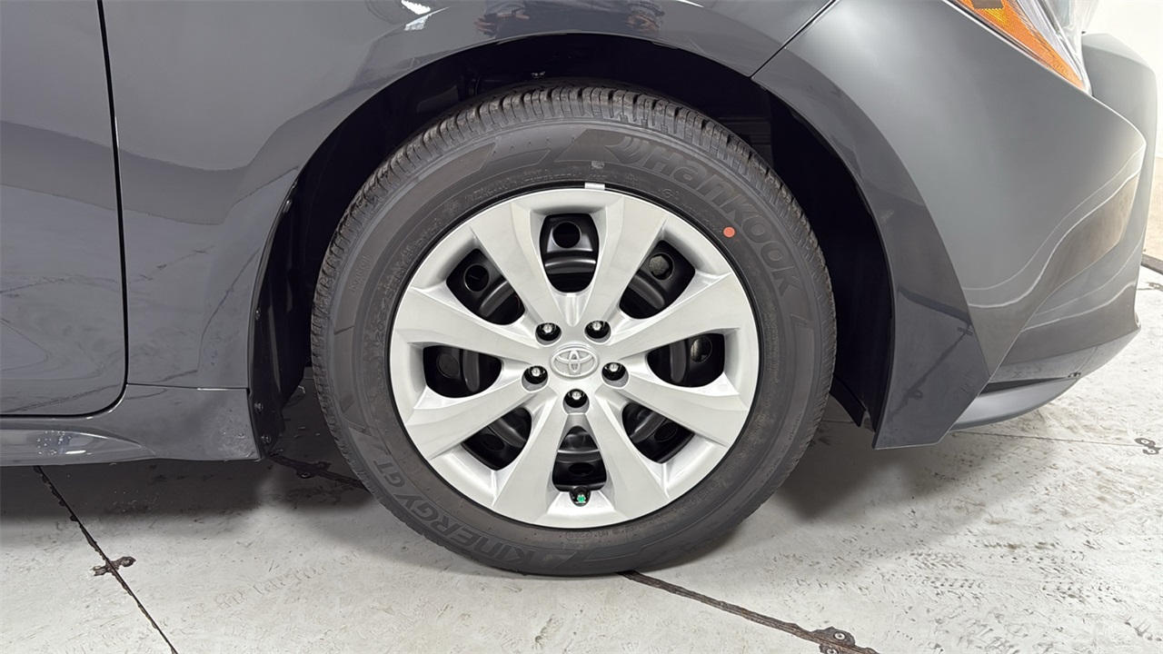 2026 Toyota Corolla LE photo 21