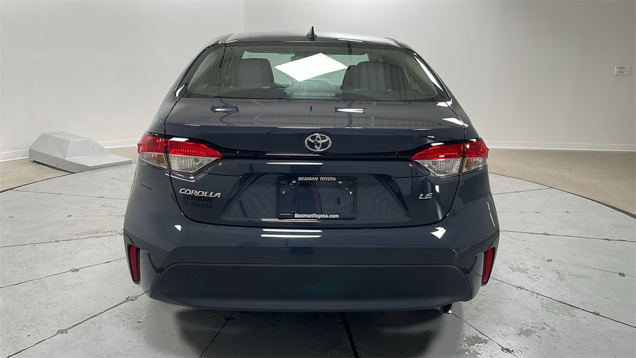2026 Toyota Corolla LE photo 4