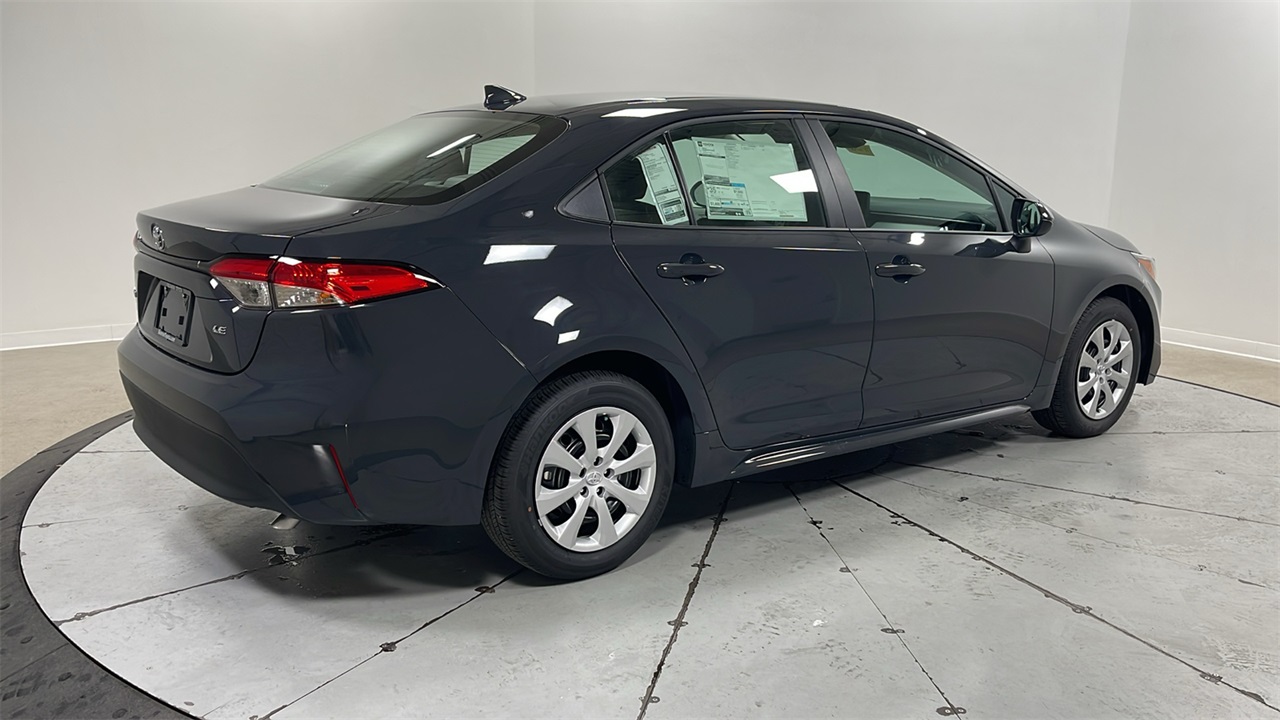 2026 Toyota Corolla LE photo 5