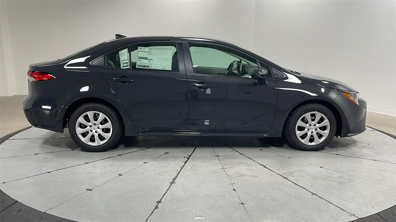 2026 Toyota Corolla LE photo 6