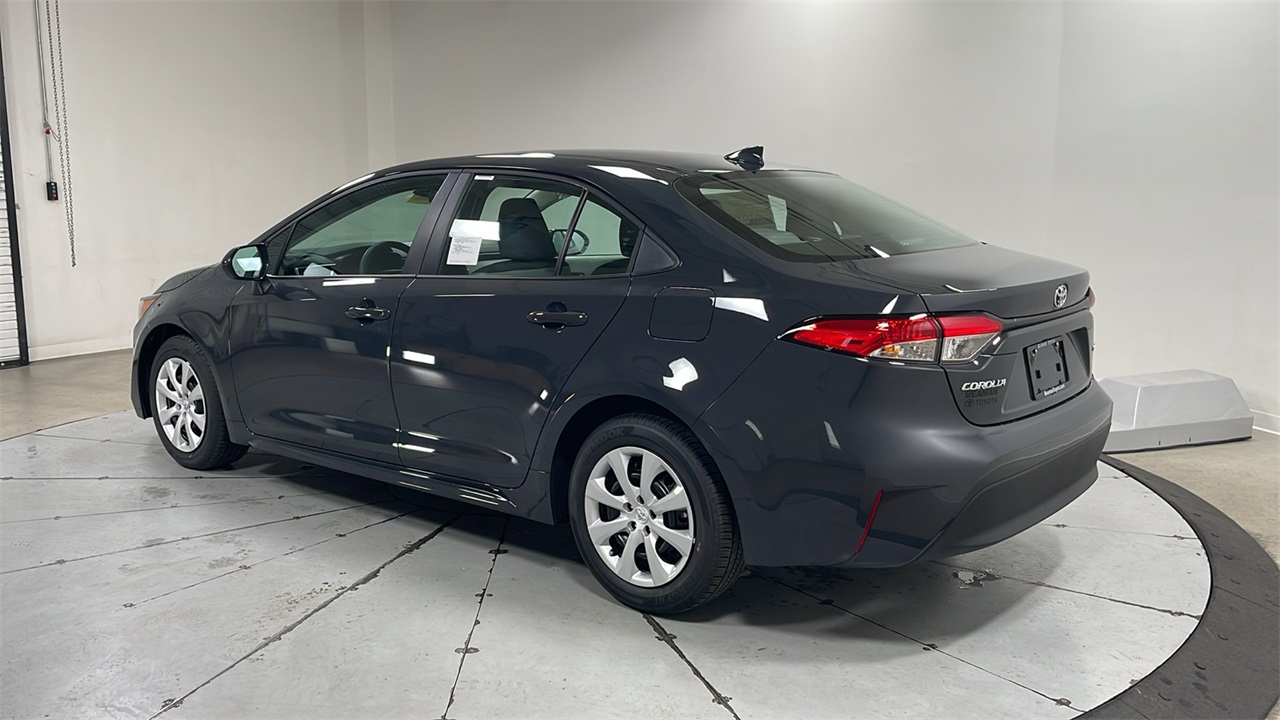 2026 Toyota Corolla LE photo 7