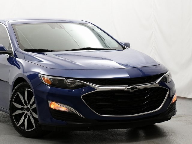 2023 Chevrolet Malibu RS photo 2