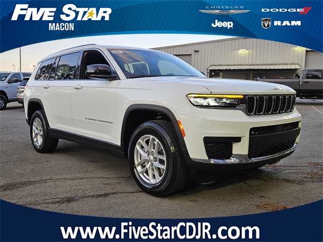 2025 Jeep Grand Cherokee L Laredo's photo