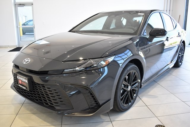 2026 Toyota Camry SE photo 2