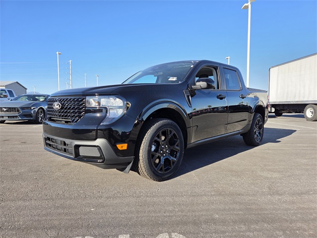 New 2025 Ford Maverick XLT 4D Crew Cab