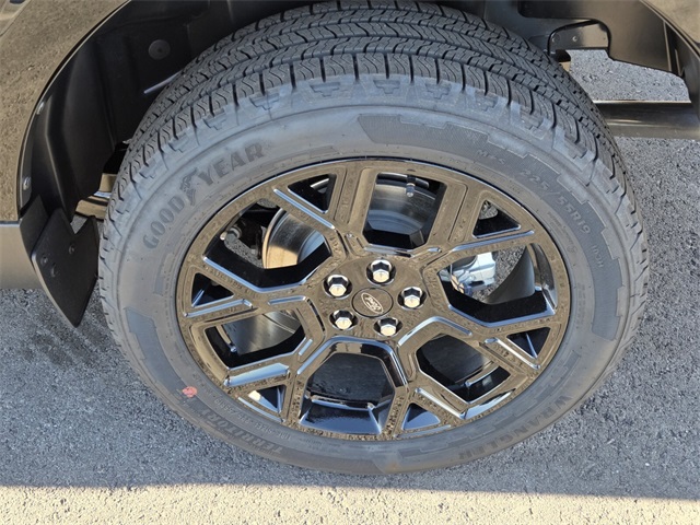 New 2025 Ford Maverick XLT 4D Crew Cab