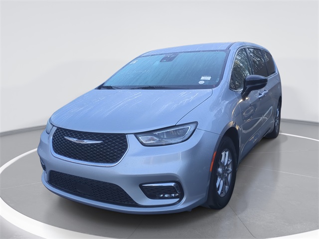 2024 Chrysler Pacifica Touring L's photo