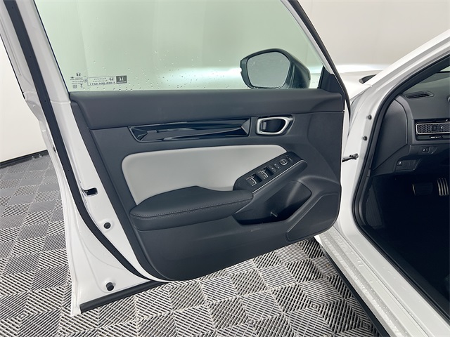 2025 Honda Civic Hatchback Hybrid Sport Touring photo 17