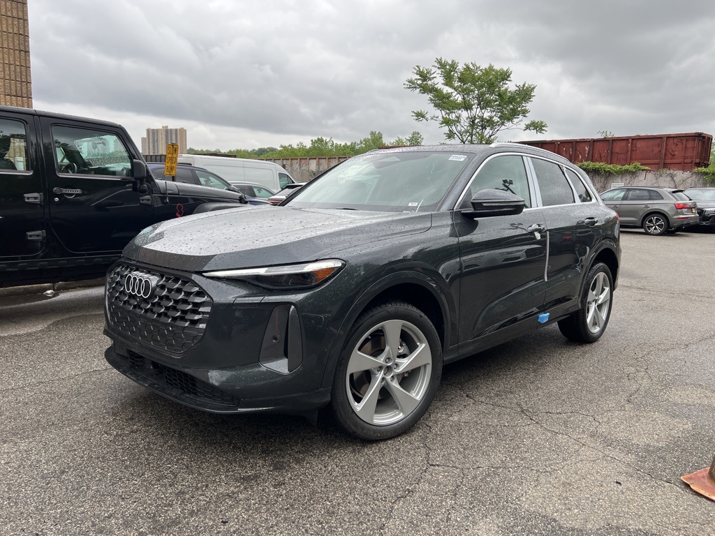 2025 Audi New Q5 Premium Plus's photo