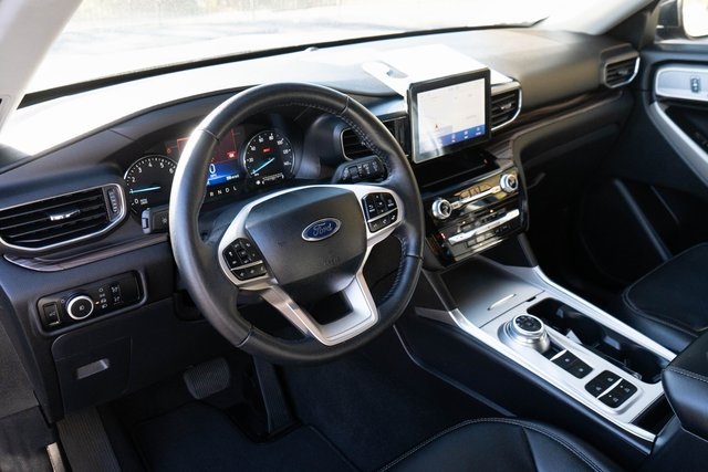 Used 2024 Ford Explorer SUV