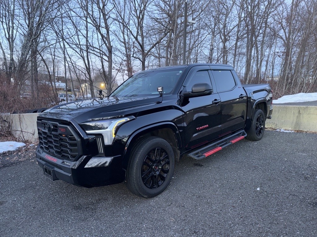 2023 Toyota Tundra SR5's photo