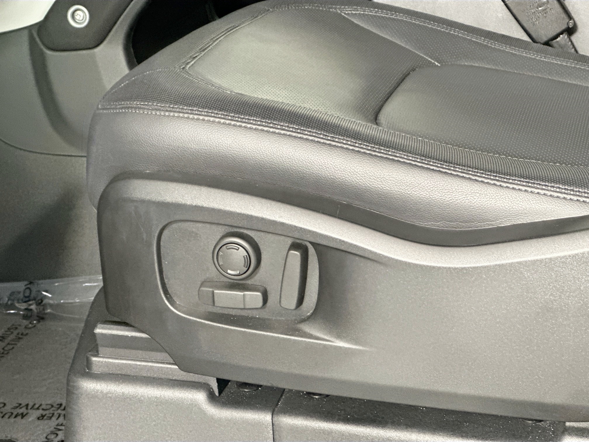 used 2023 Land Rover Defender 90 car, priced at $56,998