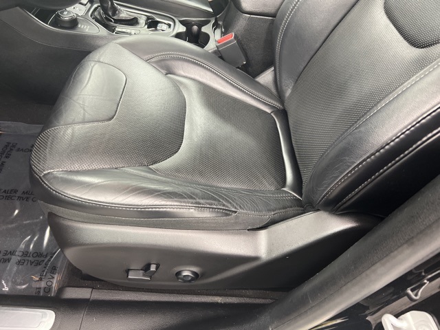 2020 Jeep Cherokee Limited photo 12