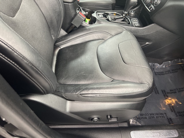 2020 Jeep Cherokee Limited photo 21