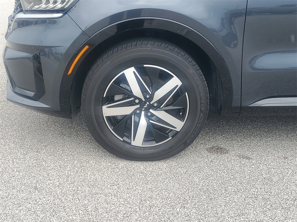 2022 Gravity Gray Kia Sorento S FWD SUV