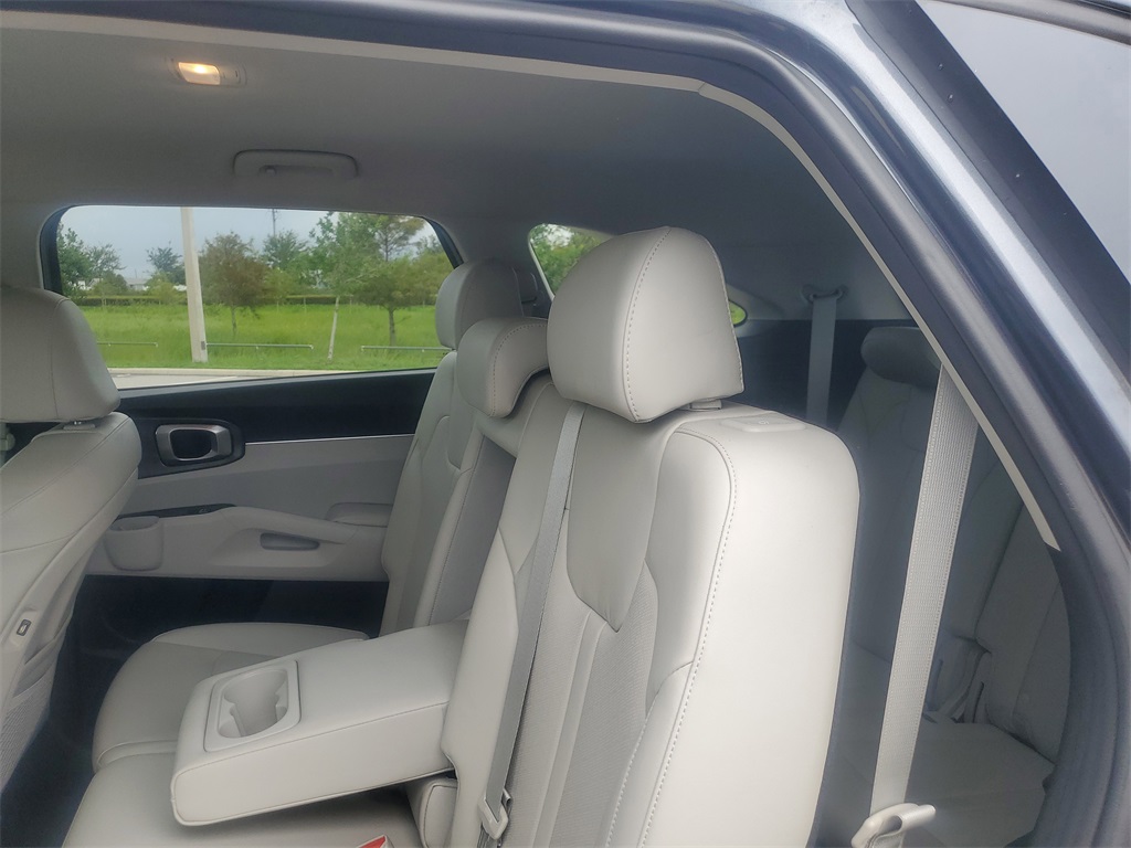 2022 Gravity Gray Kia Sorento S FWD SUV