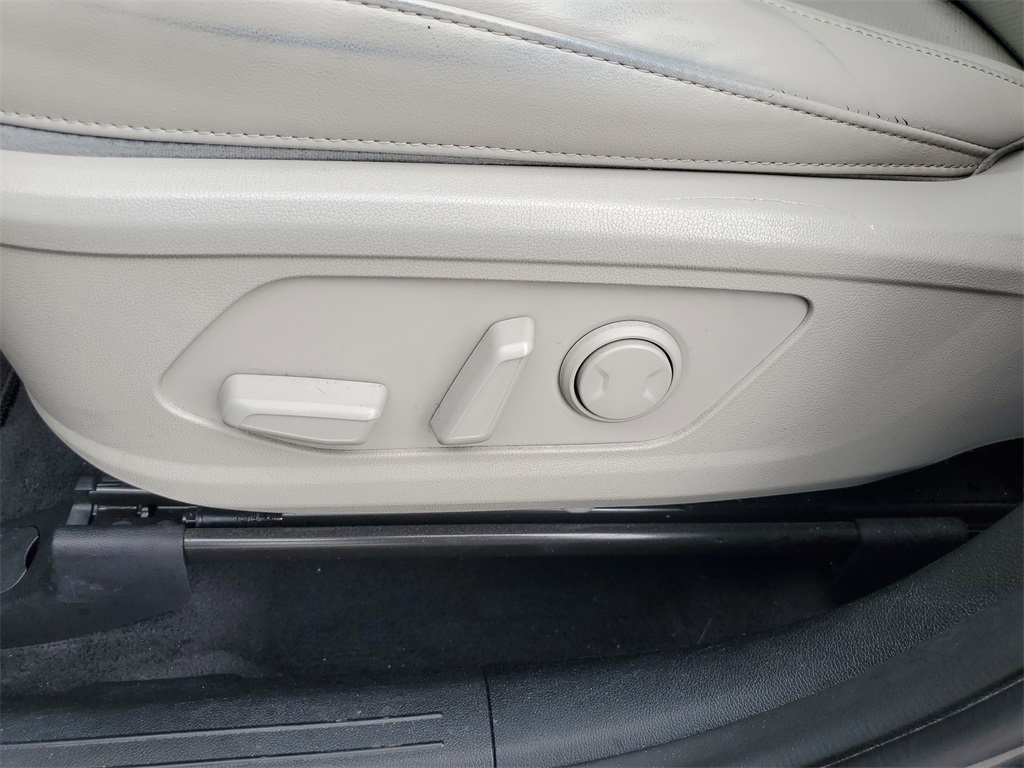 2022 Gravity Gray Kia Sorento S FWD SUV