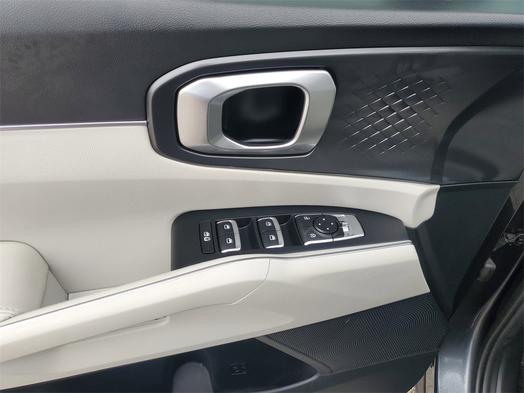 2022 Gravity Gray Kia Sorento S FWD SUV