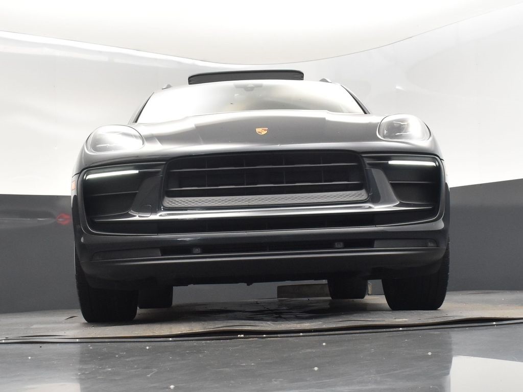 2022 Porsche Macan Base photo 43