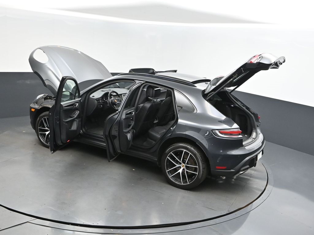 2022 Porsche Macan Base photo 45