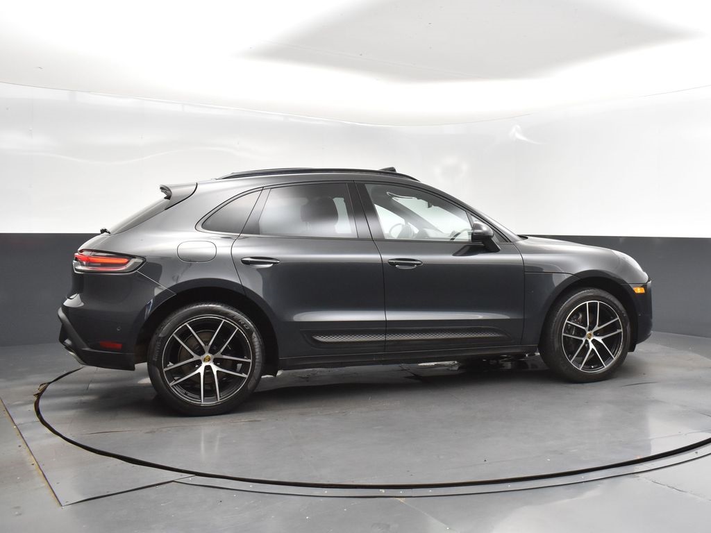 2022 Porsche Macan Base photo 8