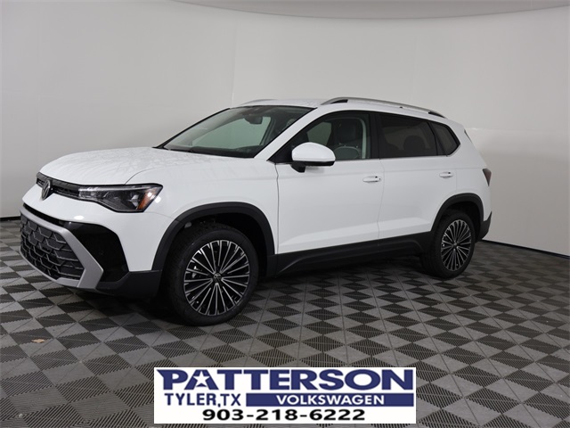 2025 Volkswagen Taos SE's photo