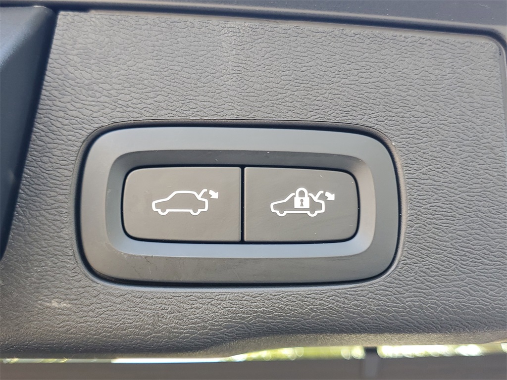 used 2023 Volvo XC60 car, priced at $30,259