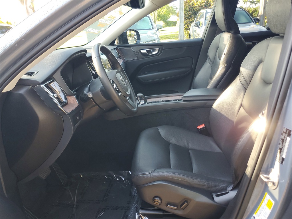 used 2023 Volvo XC60 car, priced at $30,259