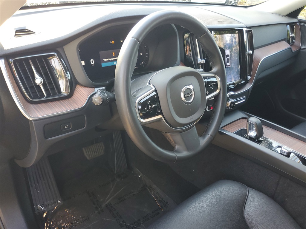 used 2023 Volvo XC60 car, priced at $30,259