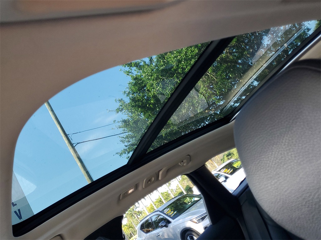 used 2023 Volvo XC60 car, priced at $30,259