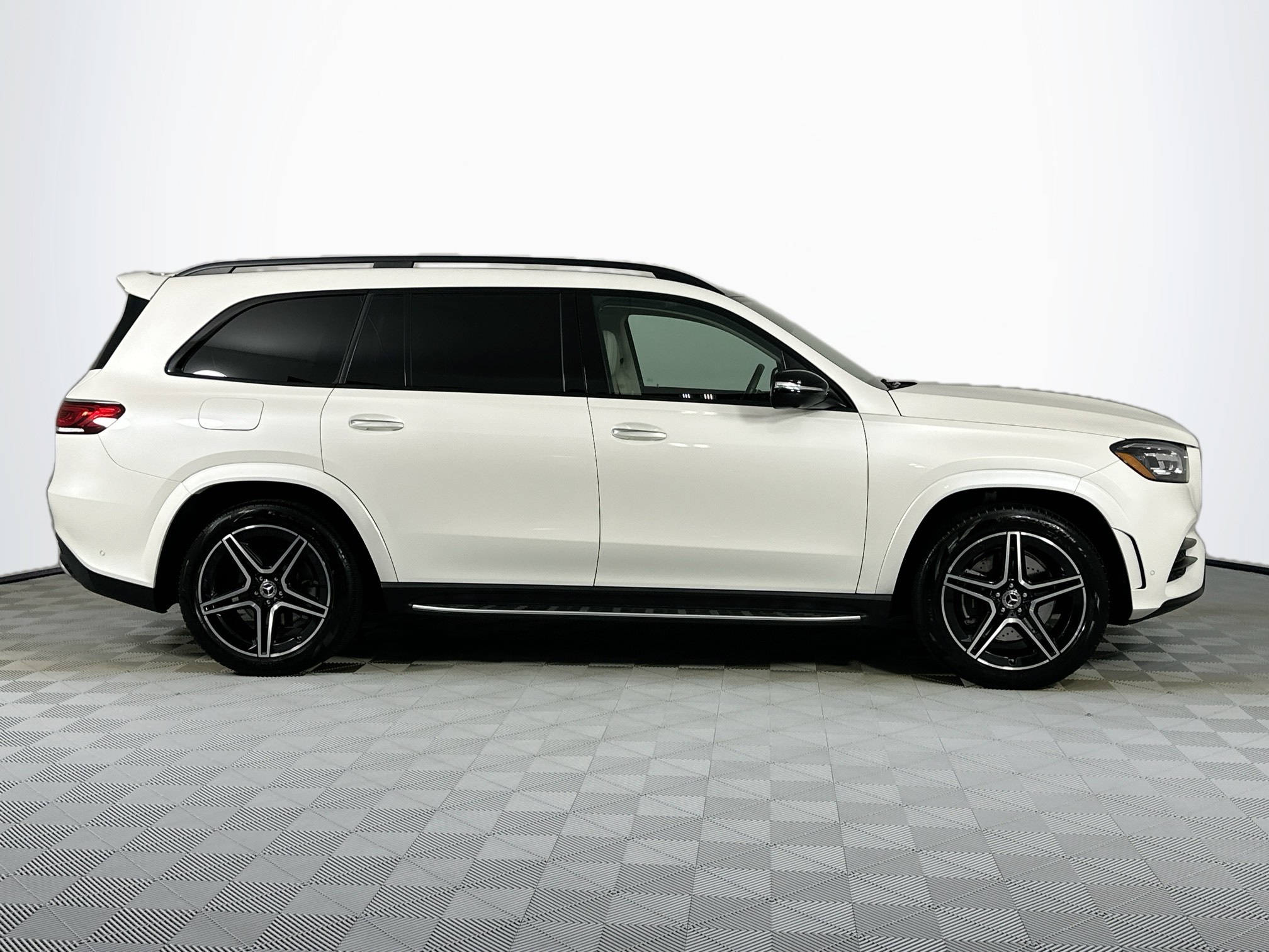 used 2022 Mercedes-Benz GLS car, priced at $61,998