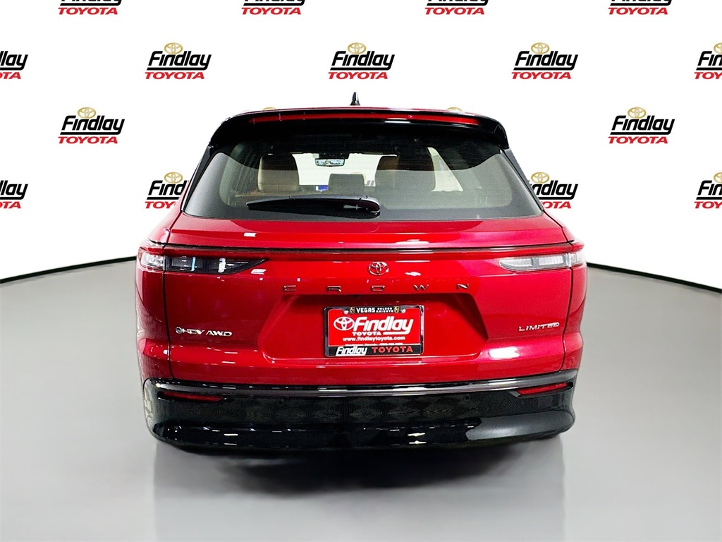 2025 Toyota Crown Signia Limited photo 3